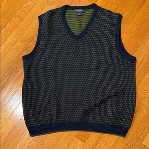 Brooks Brothers V-Neck Sweater Vest in Navy and Gold. Worn once. Size XL